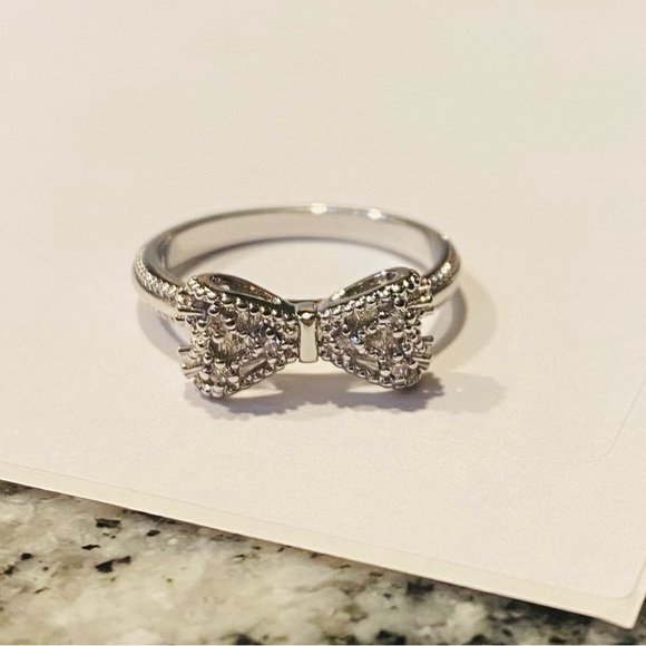 Bowknot 925 Sterling Silver Ring. Cubic Zirconia Rhinestone. Size 8. - Picture 7 of 13